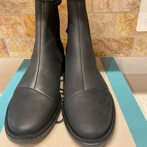 Toms Charlie Boot Black Leather New with tags